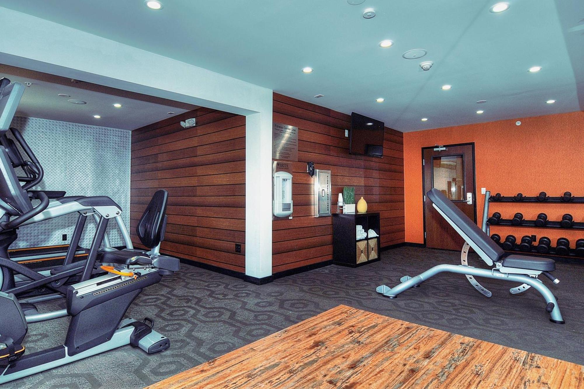 Fairfield Inn & Suites By Marriott Los Angeles Роузмийд Екстериор снимка