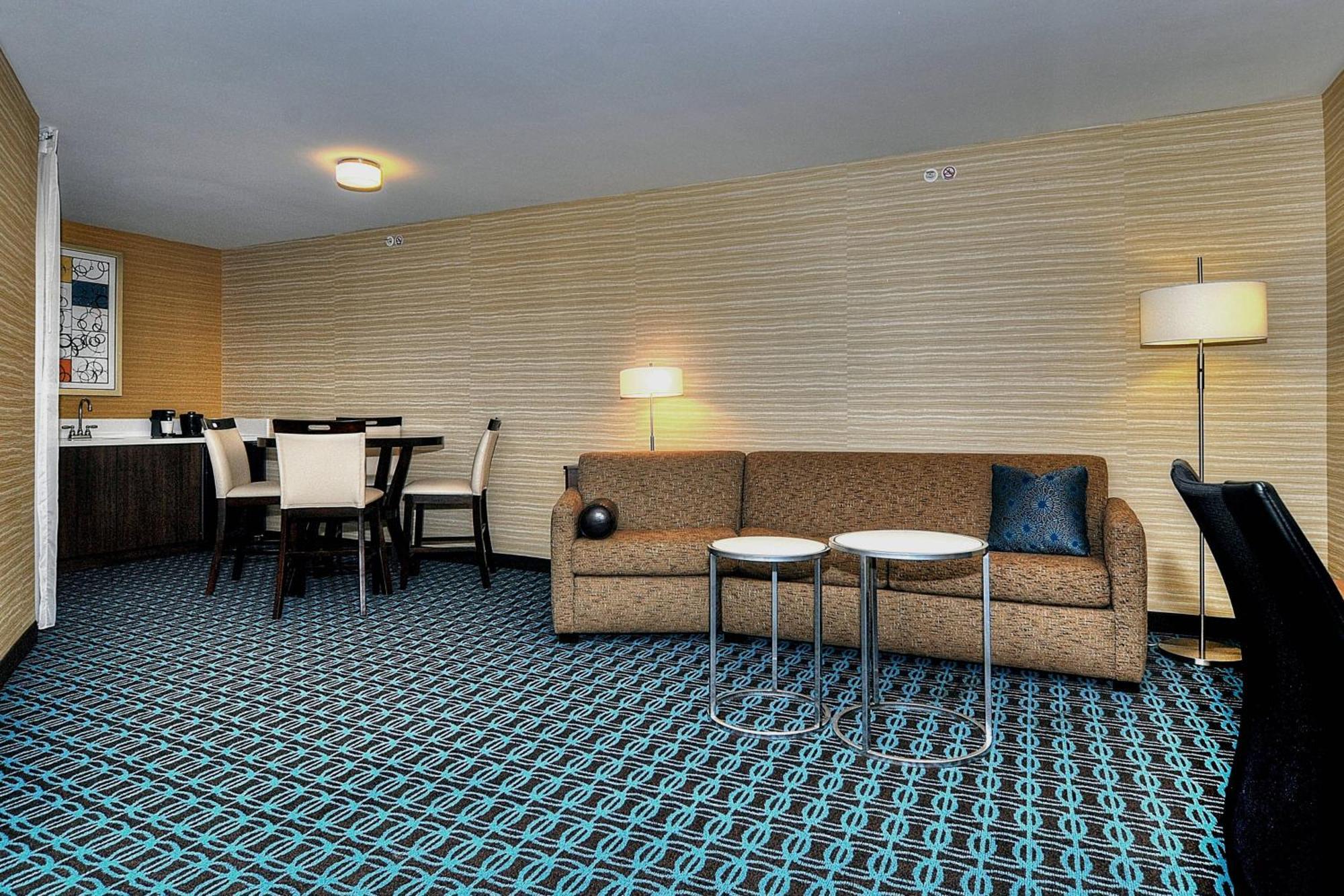 Fairfield Inn & Suites By Marriott Los Angeles Роузмийд Екстериор снимка