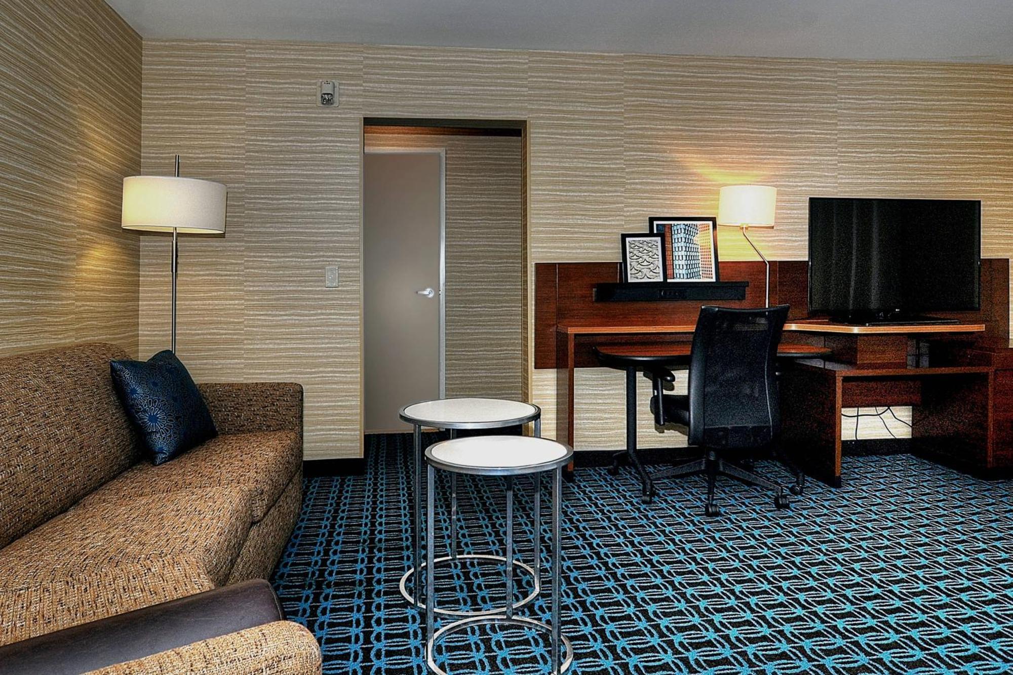 Fairfield Inn & Suites By Marriott Los Angeles Роузмийд Екстериор снимка