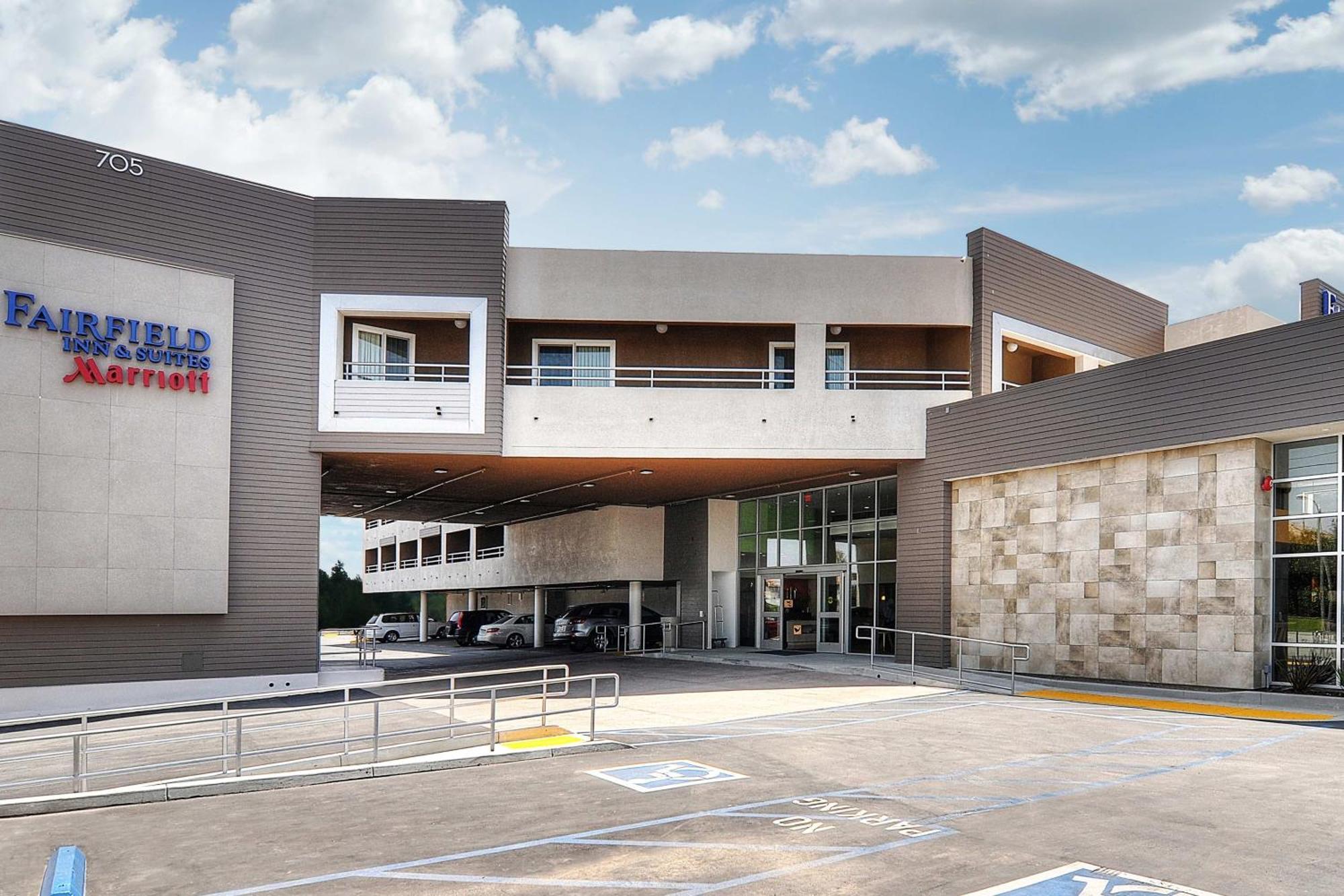 Fairfield Inn & Suites By Marriott Los Angeles Роузмийд Екстериор снимка
