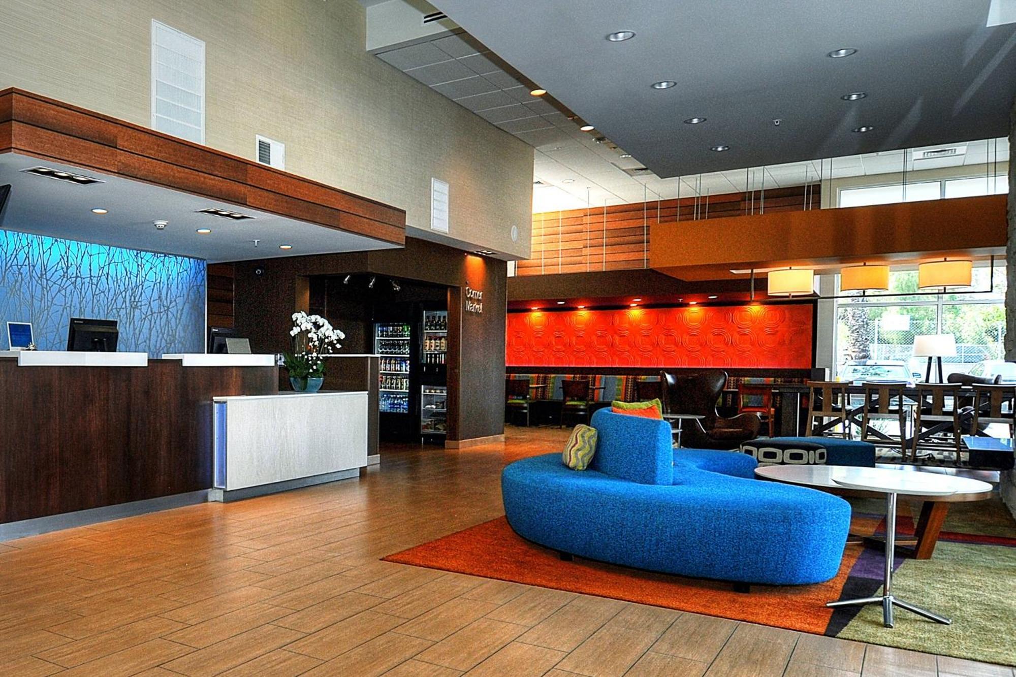 Fairfield Inn & Suites By Marriott Los Angeles Роузмийд Екстериор снимка