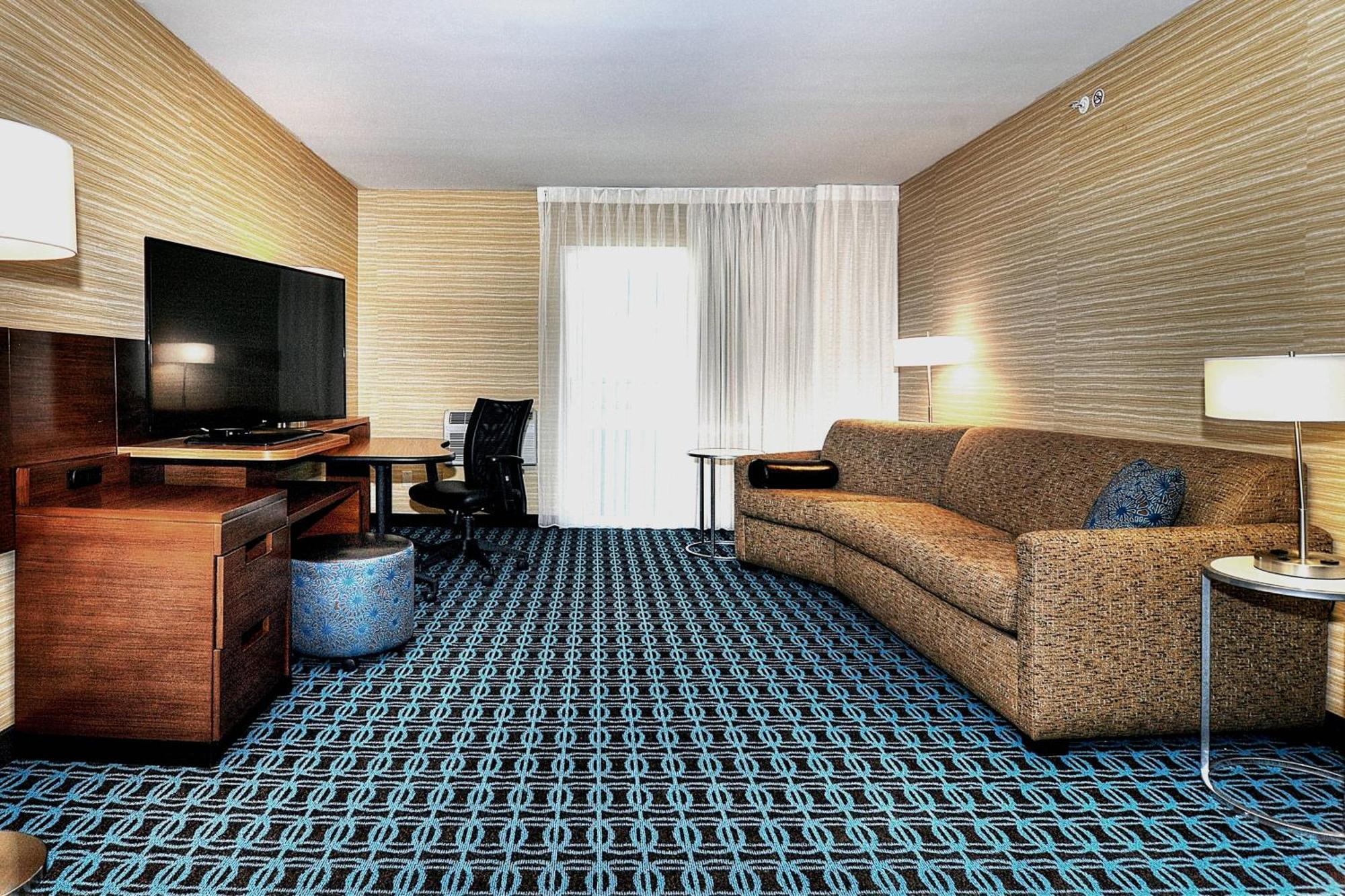 Fairfield Inn & Suites By Marriott Los Angeles Роузмийд Екстериор снимка
