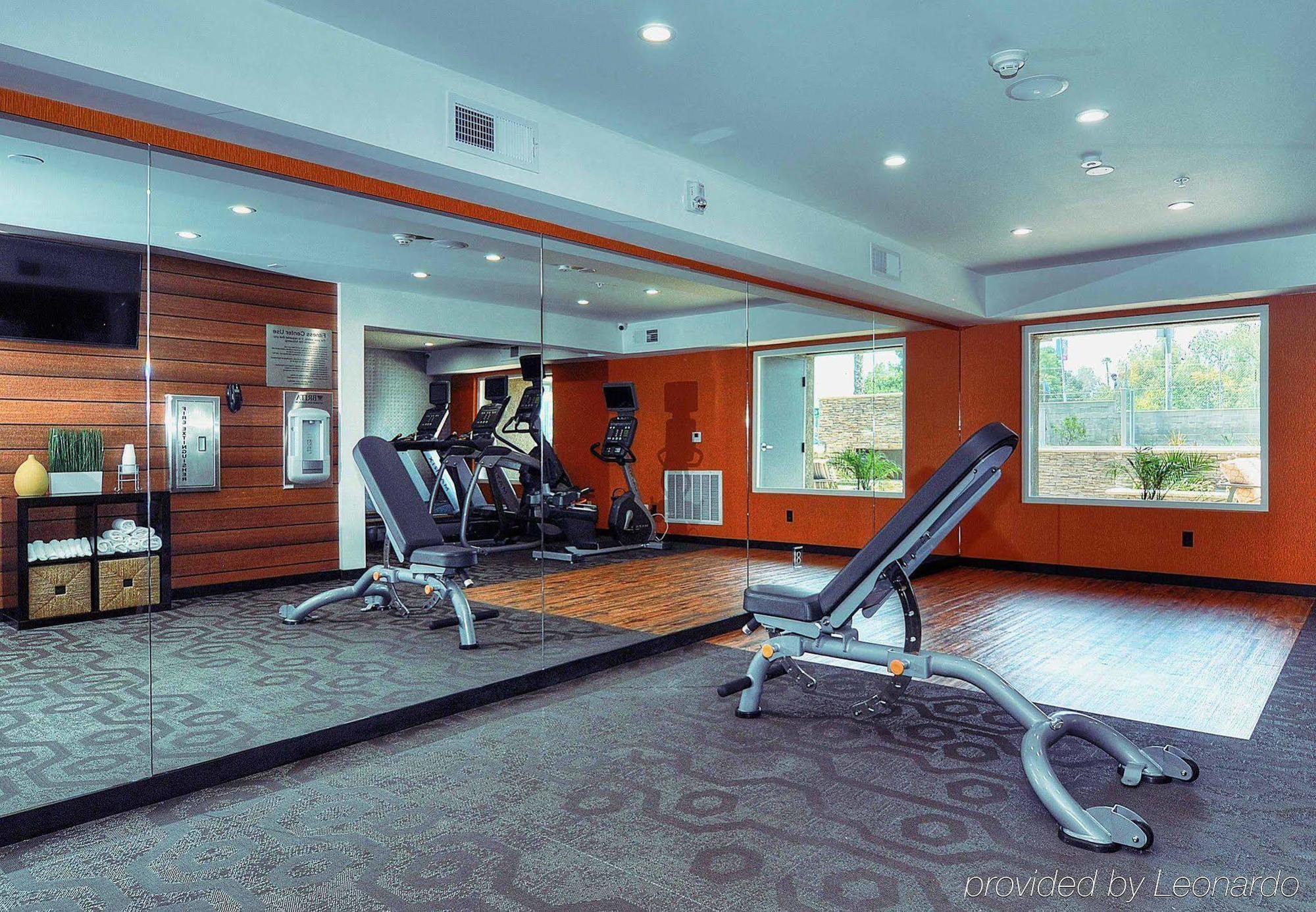Fairfield Inn & Suites By Marriott Los Angeles Роузмийд Екстериор снимка