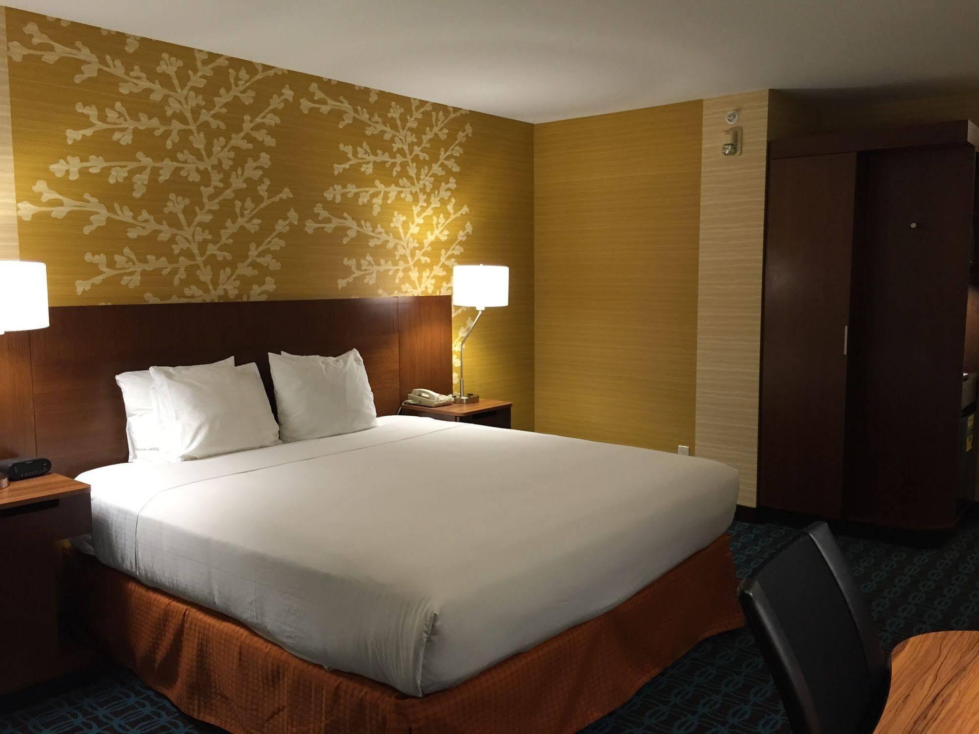 Fairfield Inn & Suites By Marriott Los Angeles Роузмийд Екстериор снимка